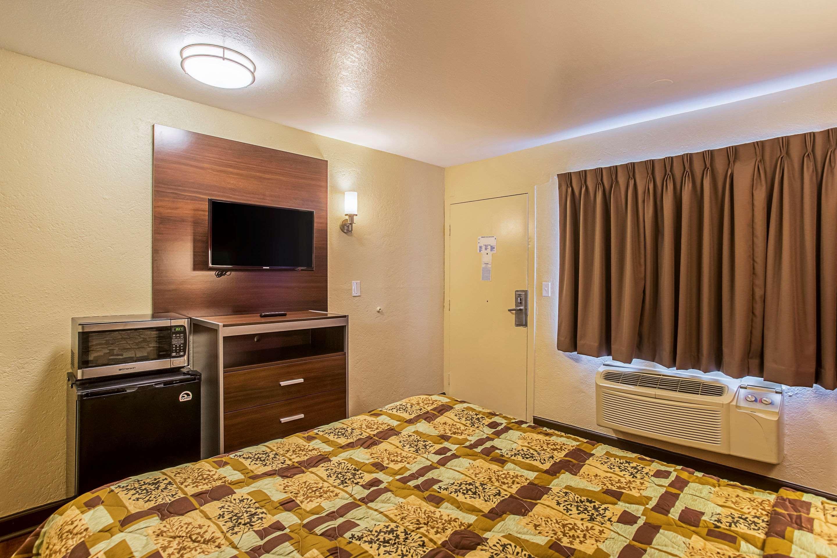Rodeway Inn Nashville Airport South エクステリア 写真