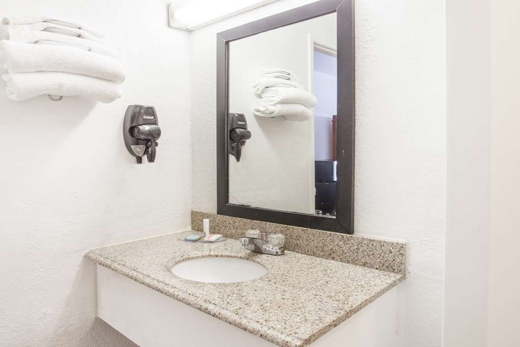 Rodeway Inn Nashville Airport South 部屋 写真