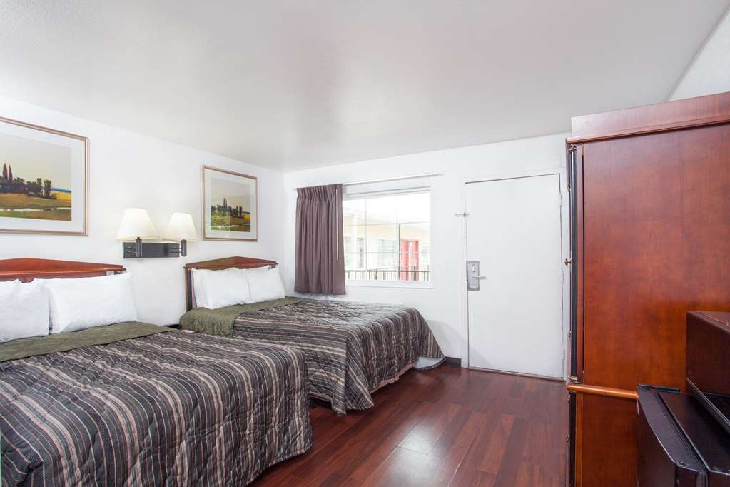 Rodeway Inn Nashville Airport South 部屋 写真